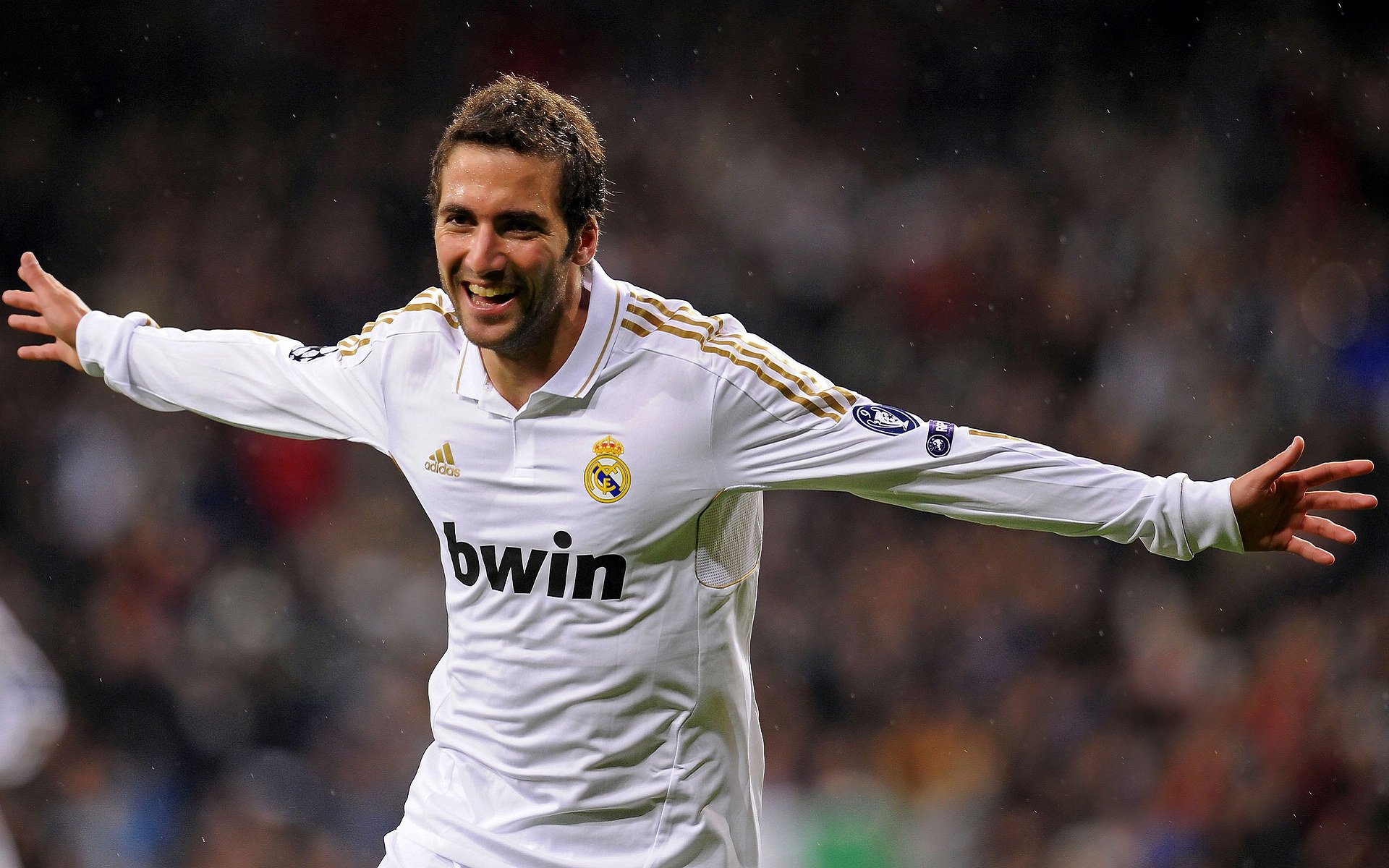 楚阿梅尼的叹息，当加纳的野性撞上希腊的理性